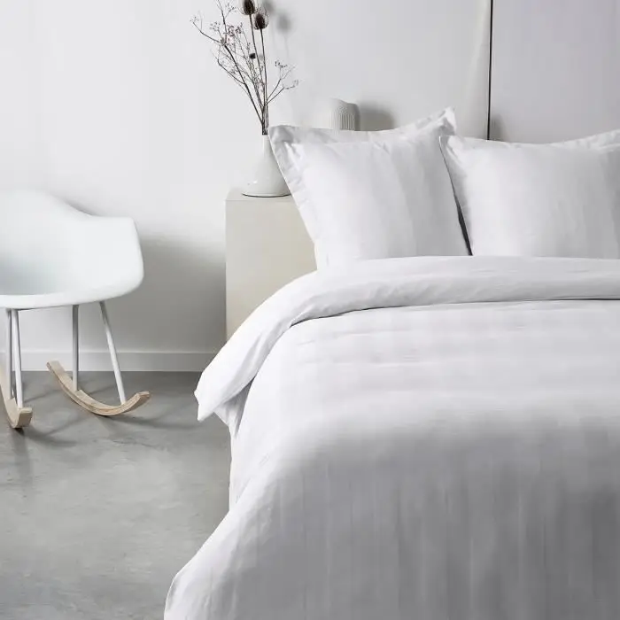 Σετ κλινοσκεπασμάτων Chaumont από περκάλι 240 x 260 cm + 2 μαξιλαροθήκες 63 x 63 cm - Λευκό