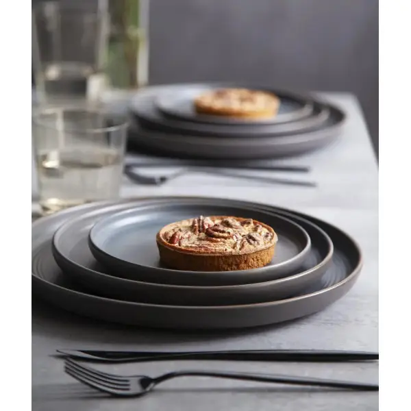 IONIA Vythos Stoneware 18-Piece Dinnerware Set